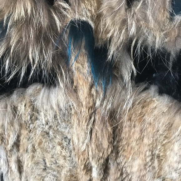 SOLD - JOCELYN 100% Real Fur Vest - Picture 3 of 3